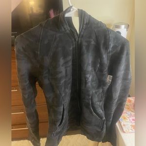 Lululemon Camo Jacket - Black/Grey Size 4